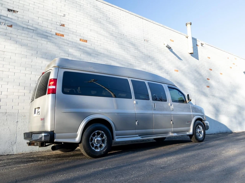 2008 GMC Savana - Image 6 of 31