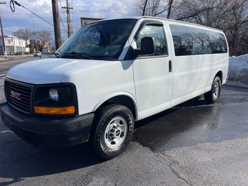 2008 GMC Savana - Image 8 of 12