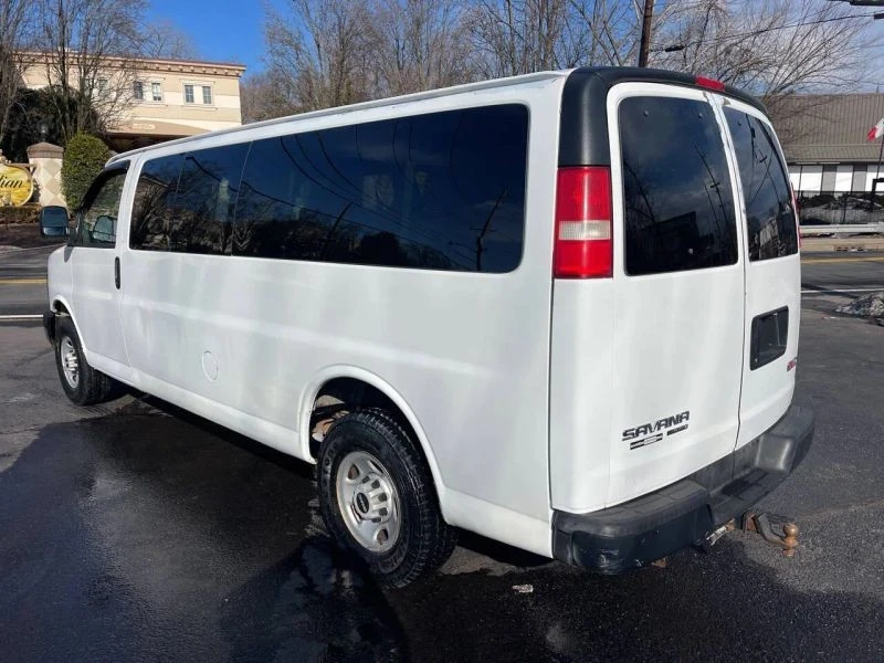 2008 GMC Savana - Image 6 of 12
