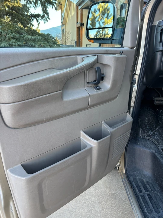 2008 GMC Savana - Image 10 of 14