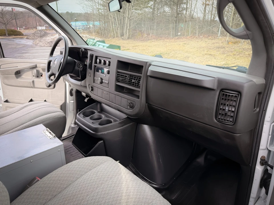 2008 GMC Savana - Image 21 of 21