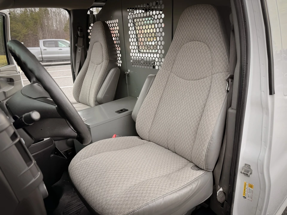 2008 GMC Savana - Image 17 of 21