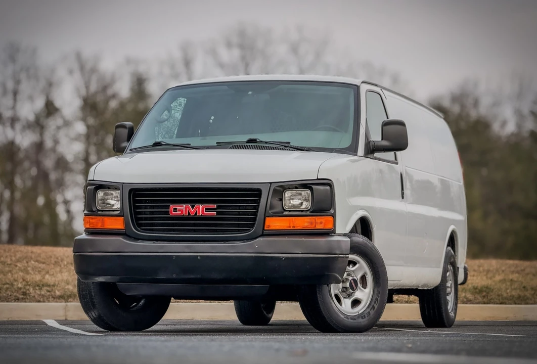 2008 GMC Savana - Image 4 of 21