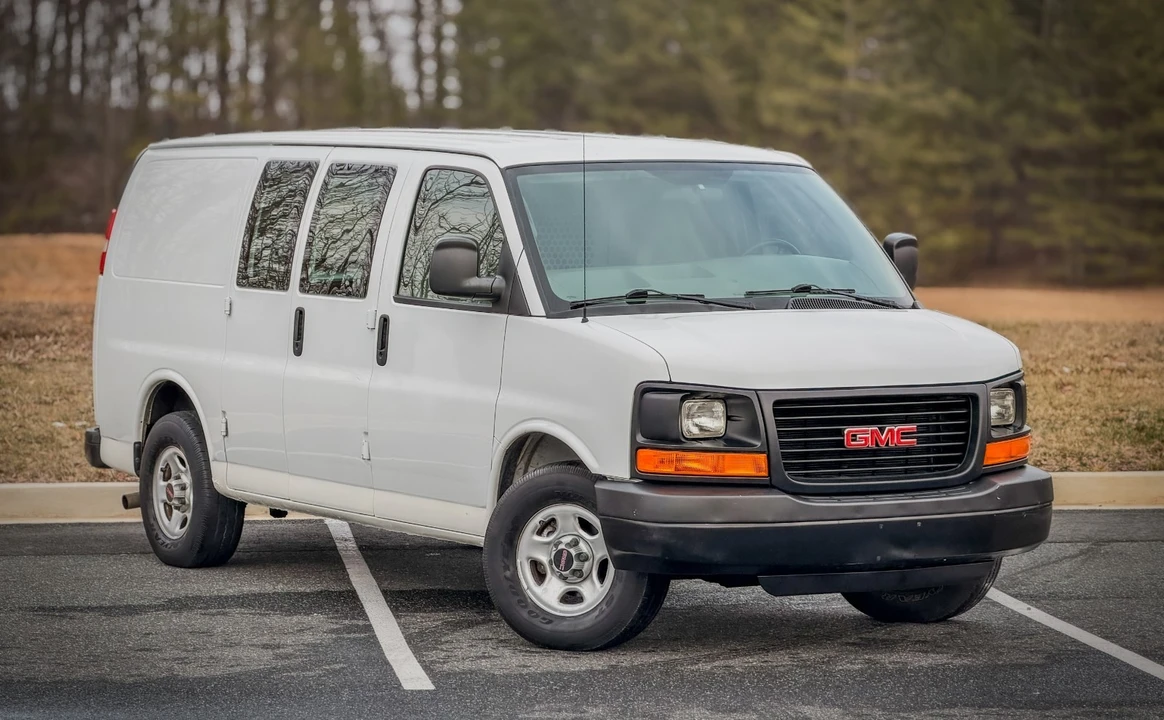 2008 GMC Savana - Image 2 of 21