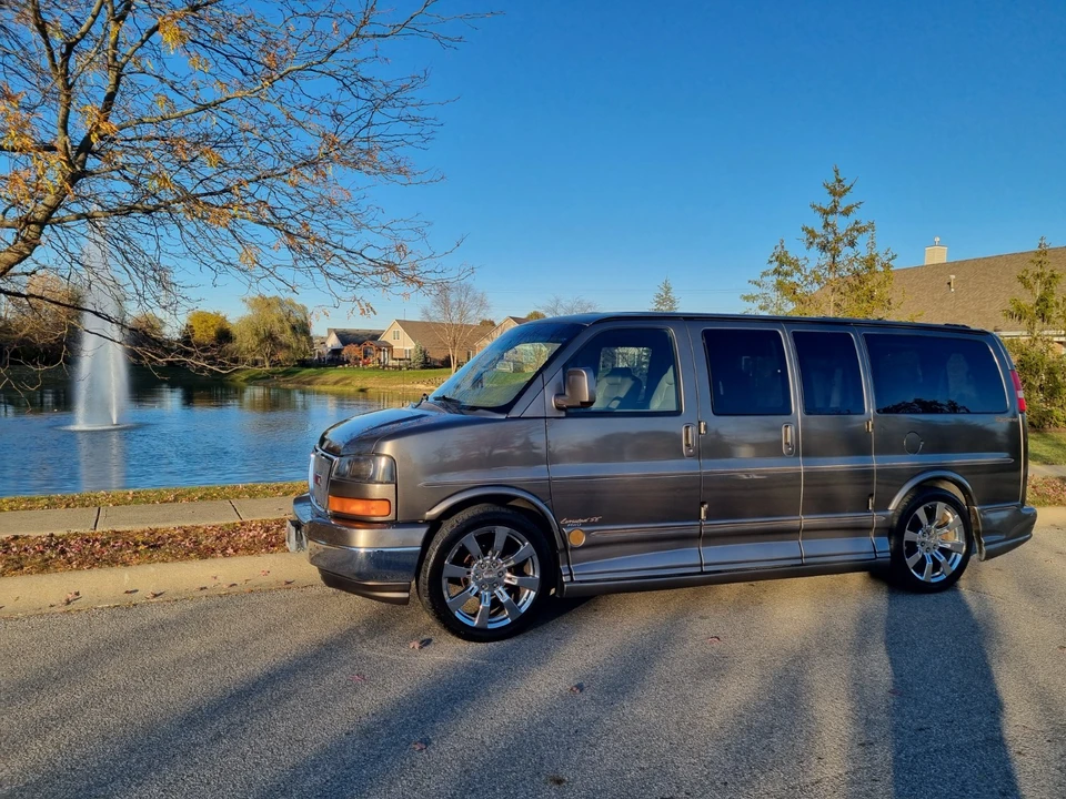2008 GMC Savana - Image 15 of 21