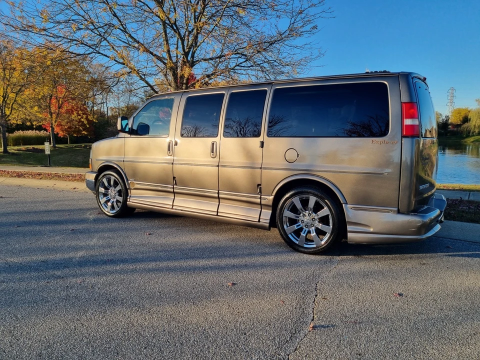 2008 GMC Savana - Image 12 of 21