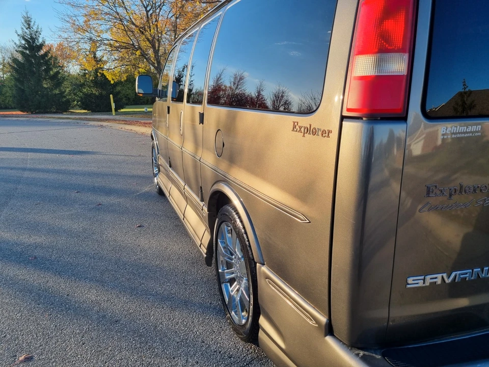 2008 GMC Savana - Image 10 of 21