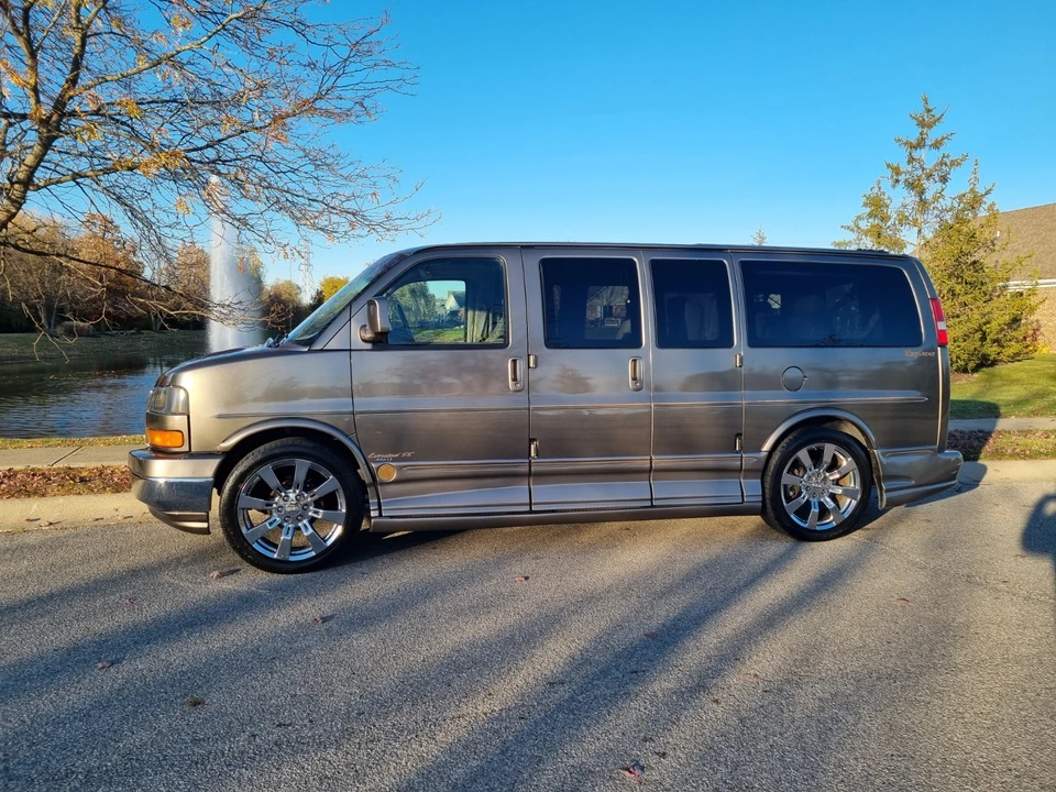 2008 GMC Savana - Image 14 of 21
