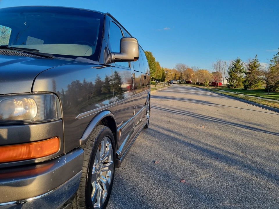 2008 GMC Savana - Image 19 of 21
