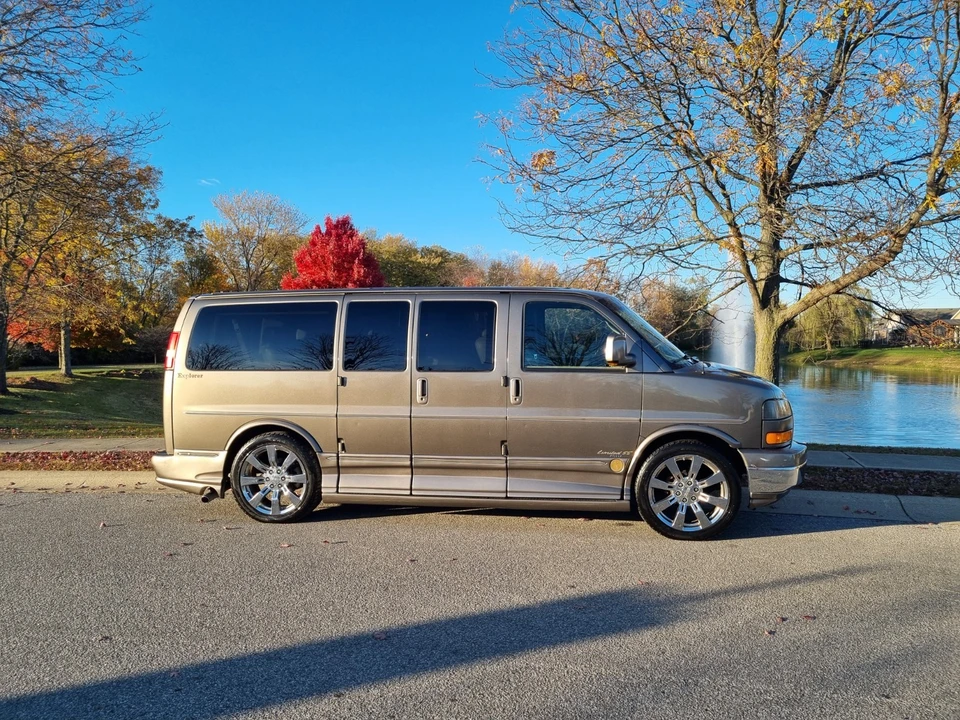 2008 GMC Savana - Image 4 of 21