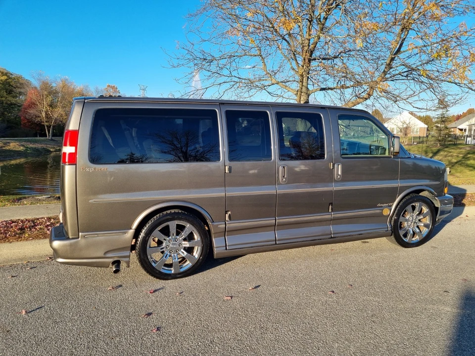 2008 GMC Savana - Image 6 of 21