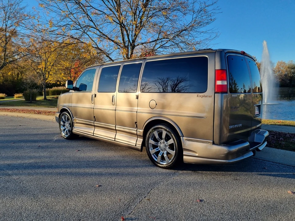 2008 GMC Savana - Image 9 of 21