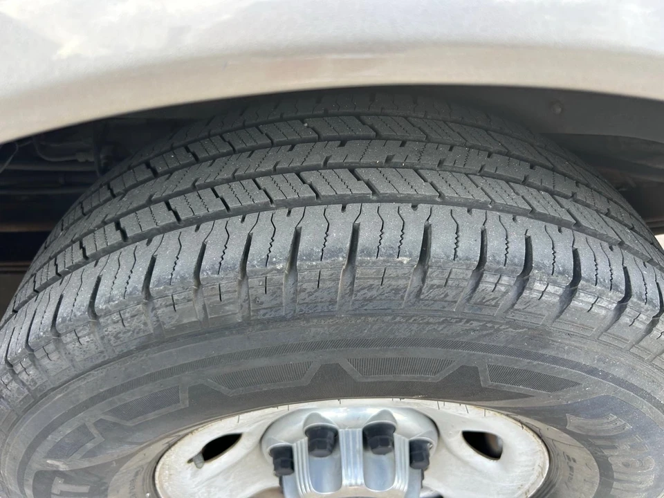 2008 GMC Savana - Image 13 of 21