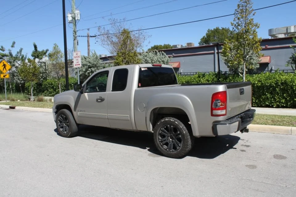 2008 GMC Sierra 3rd Gen - Image 5 of 10