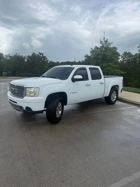 2008 GMC Sierra 3rd Gen - Image 3 of 9
