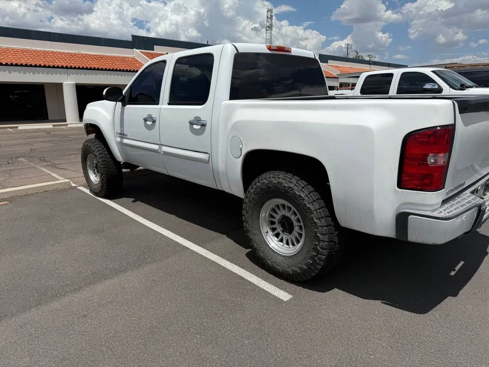 2008 GMC Sierra 3rd Gen - Image 2 of 7
