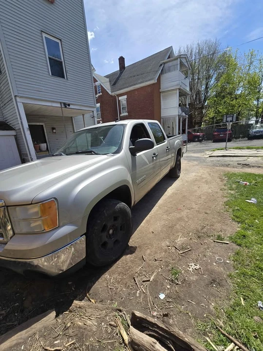 2008 GMC Sierra 3rd Gen - Image 2 of 13