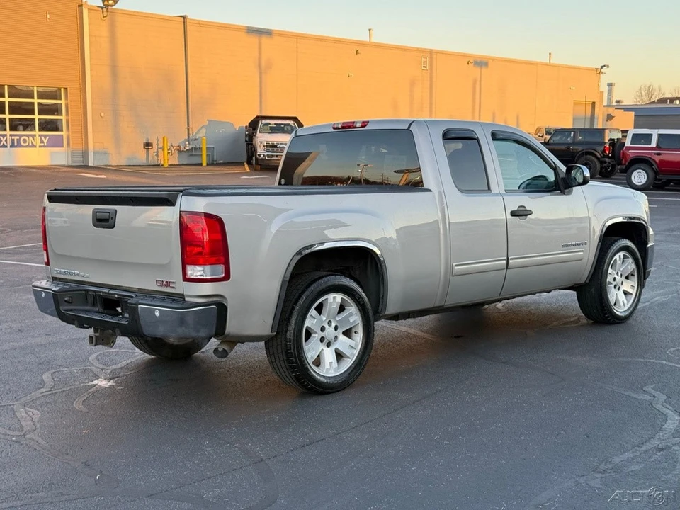 2008 GMC Sierra 3rd Gen - Image 3 of 12