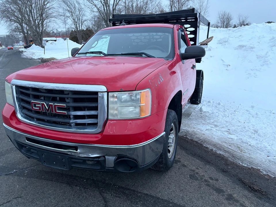 2008 GMC Sierra Heavy Duty 2nd Gen - Image 2 of 9
