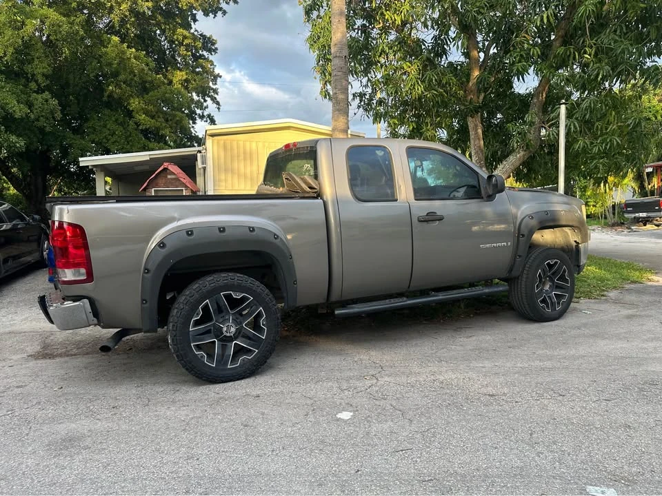 2008 GMC Sierra Heavy Duty 3rd Gen - Image 3 of 8