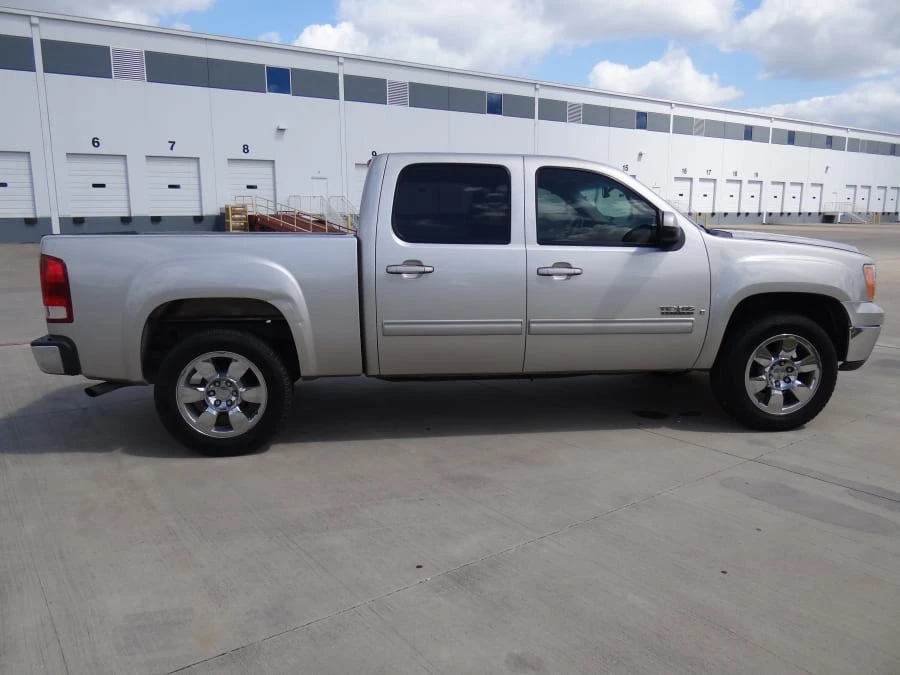 2008 GMC Sierra 3rd Gen - Image 2 of 11