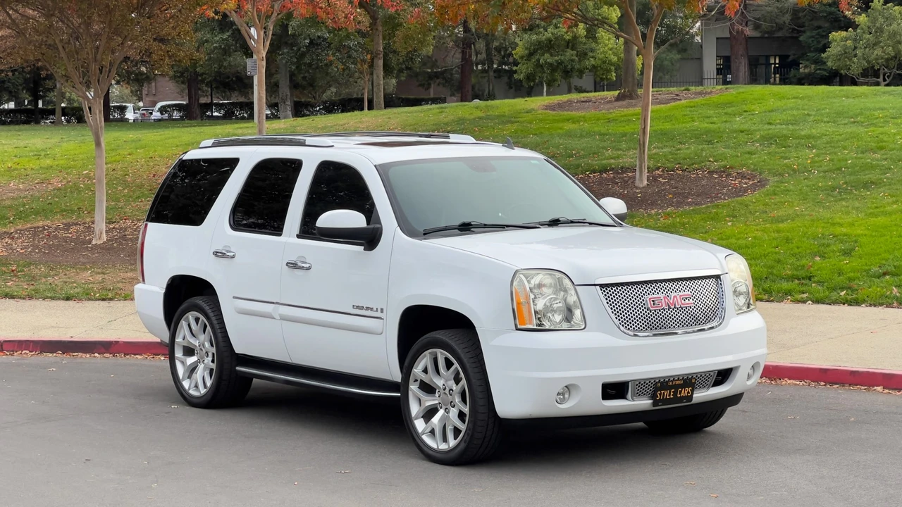 2008 GMC Yukon 3rd Gen - Image 14 of 31