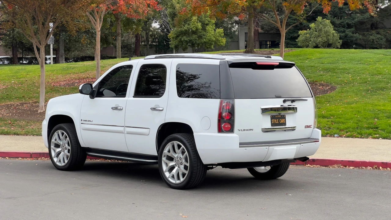 2008 GMC Yukon 3rd Gen - Image 29 of 31