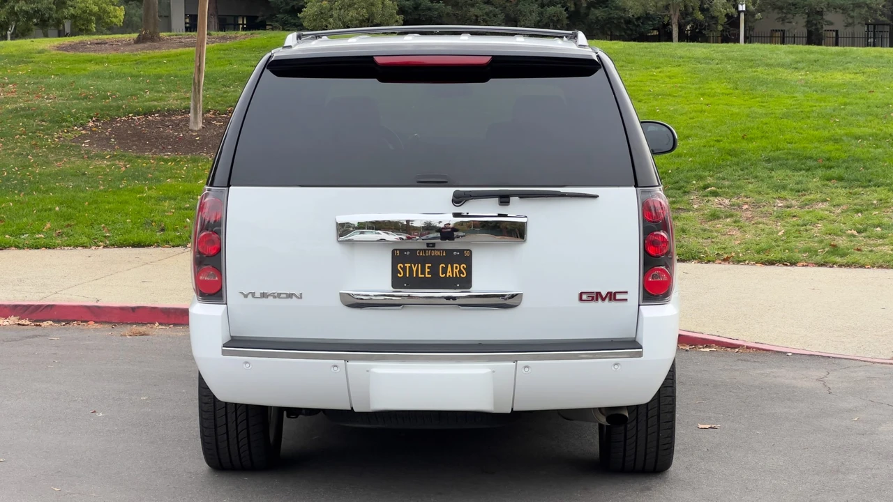 2008 GMC Yukon 3rd Gen - Image 21 of 31