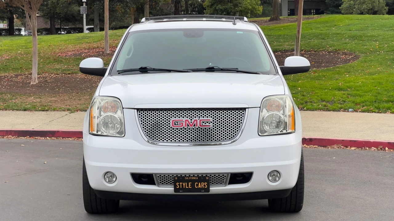 2008 GMC Yukon 3rd Gen - Image 9 of 31