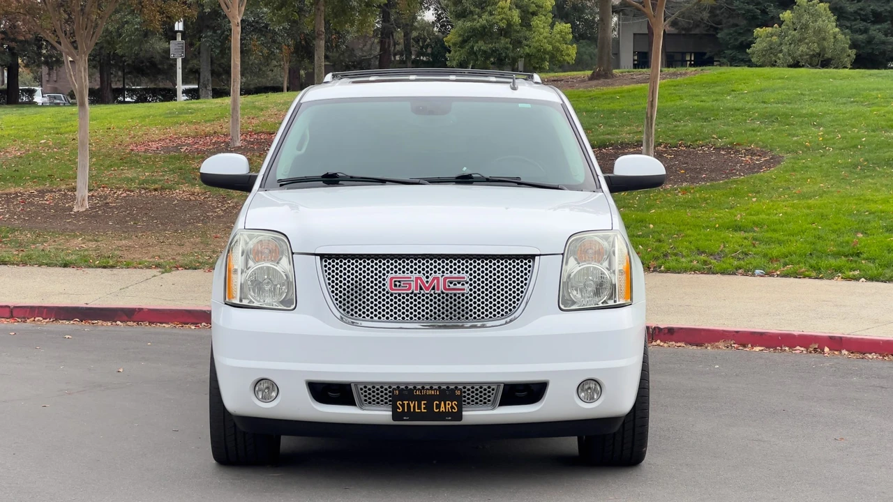 2008 GMC Yukon 3rd Gen - Image 7 of 31