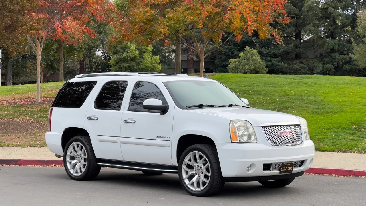2008 GMC Yukon 3rd Gen - Image 15 of 31