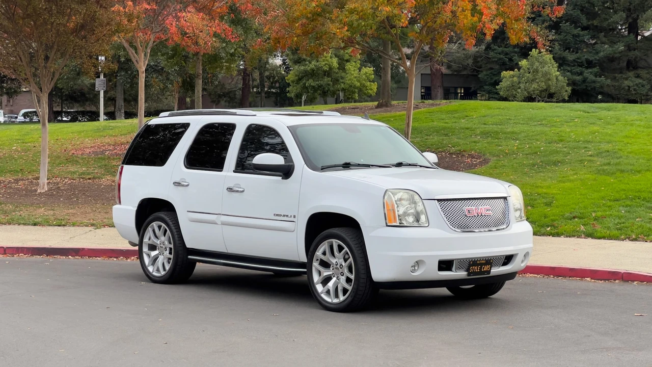 2008 GMC Yukon 3rd Gen - Image 16 of 31
