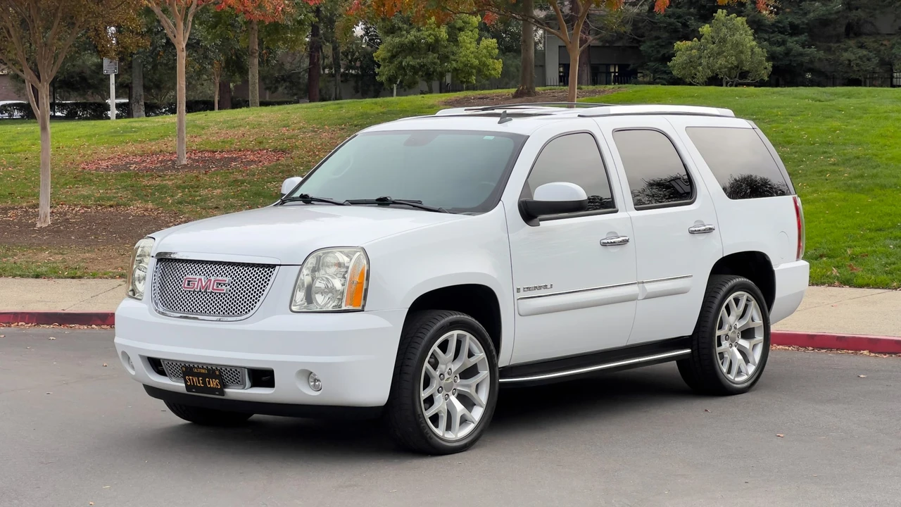 2008 GMC Yukon 3rd Gen - Image 4 of 31