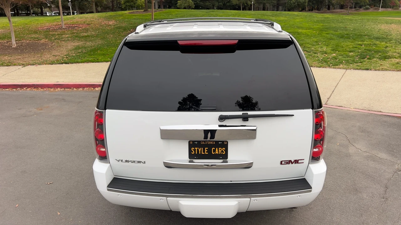 2008 GMC Yukon 3rd Gen - Image 24 of 31