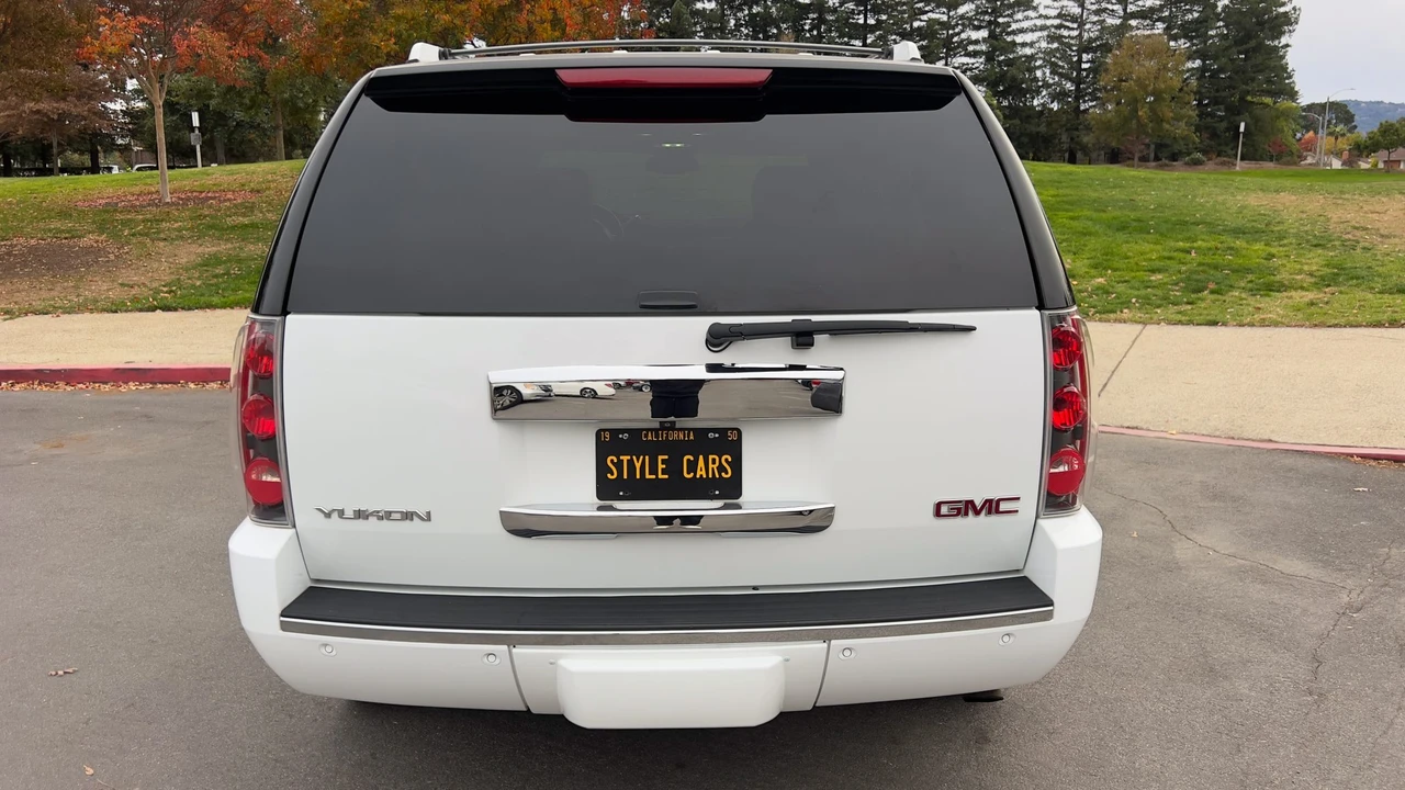 2008 GMC Yukon 3rd Gen - Image 24 of 31