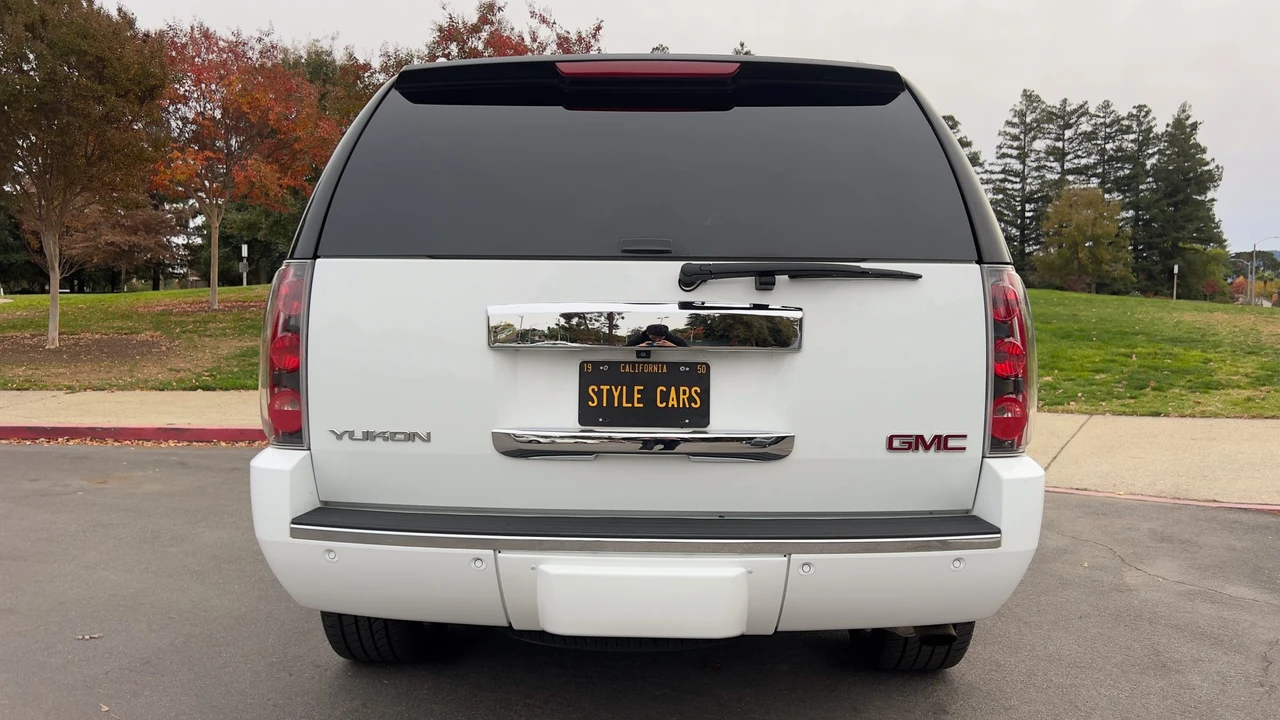 2008 GMC Yukon 3rd Gen - Image 26 of 31