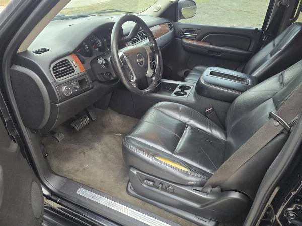 2008 GMC Yukon 3rd Gen - Image 18 of 19
