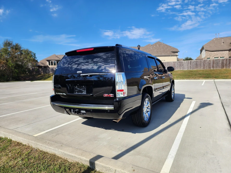 2008 GMC Yukon 3rd Gen - Image 12 of 31