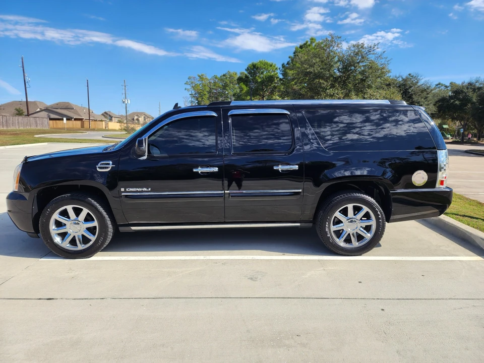 2008 GMC Yukon 3rd Gen - Image 9 of 31