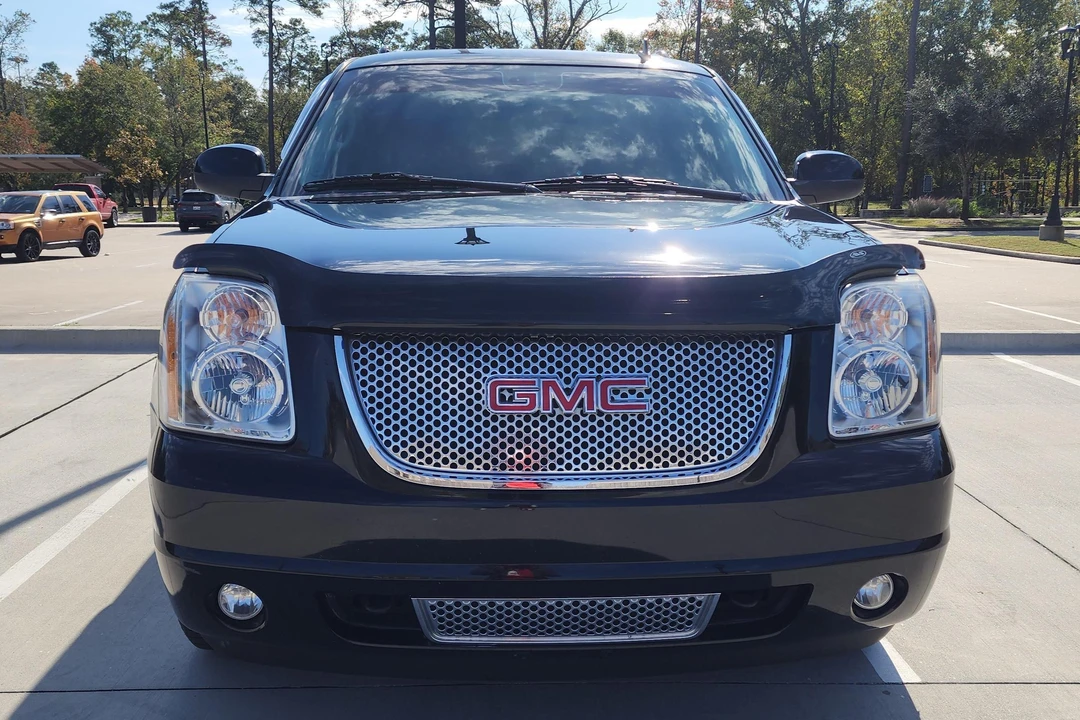 2008 GMC Yukon 3rd Gen - Image 2 of 31