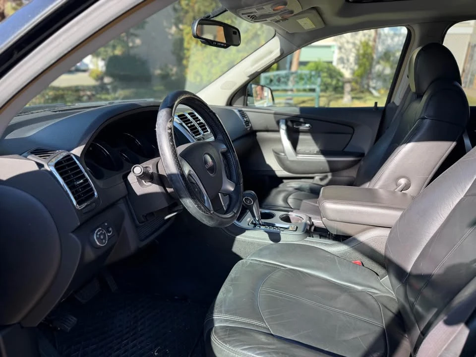 2008 GMC Acadia - Image 11 of 13