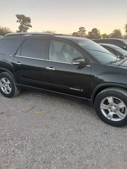 2008 GMC Acadia - Image 2 of 3