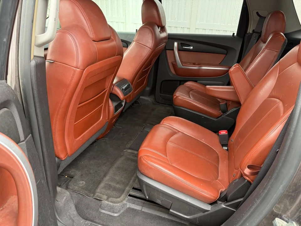 2008 GMC Acadia - Image 9 of 12