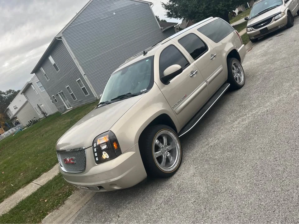 2008 GMC Yukon 3rd Gen - Image 2 of 10
