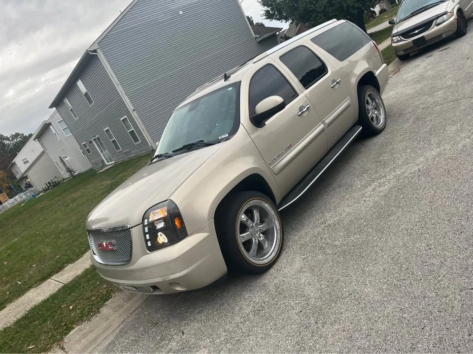 2008 GMC Yukon 3rd Gen - Image 3 of 10