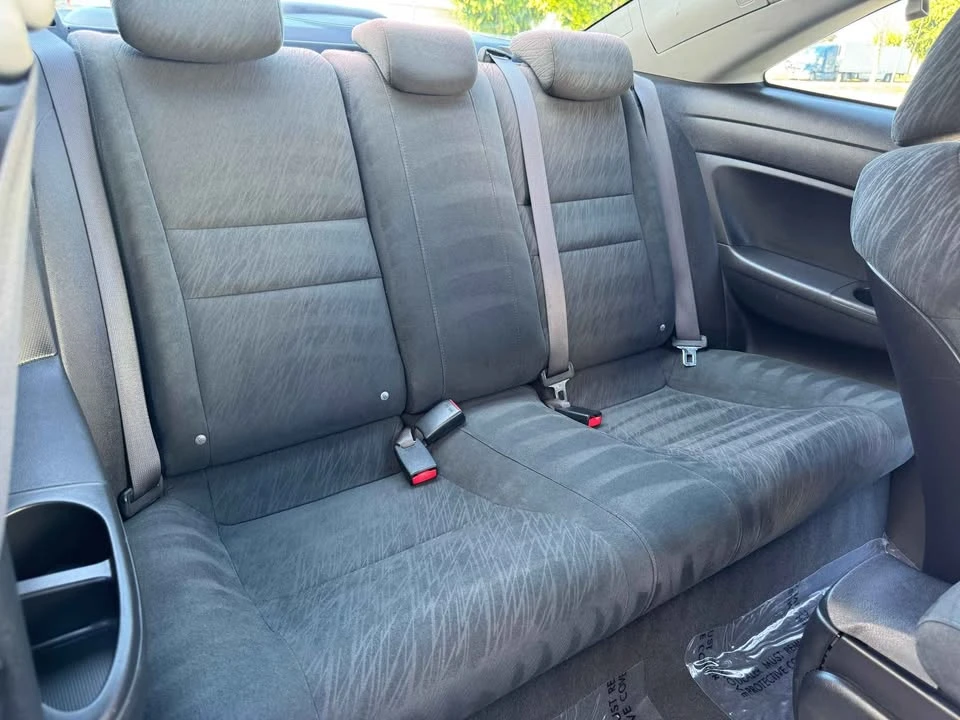 2008 Honda Civic 8th Gen - Image 2 of 3