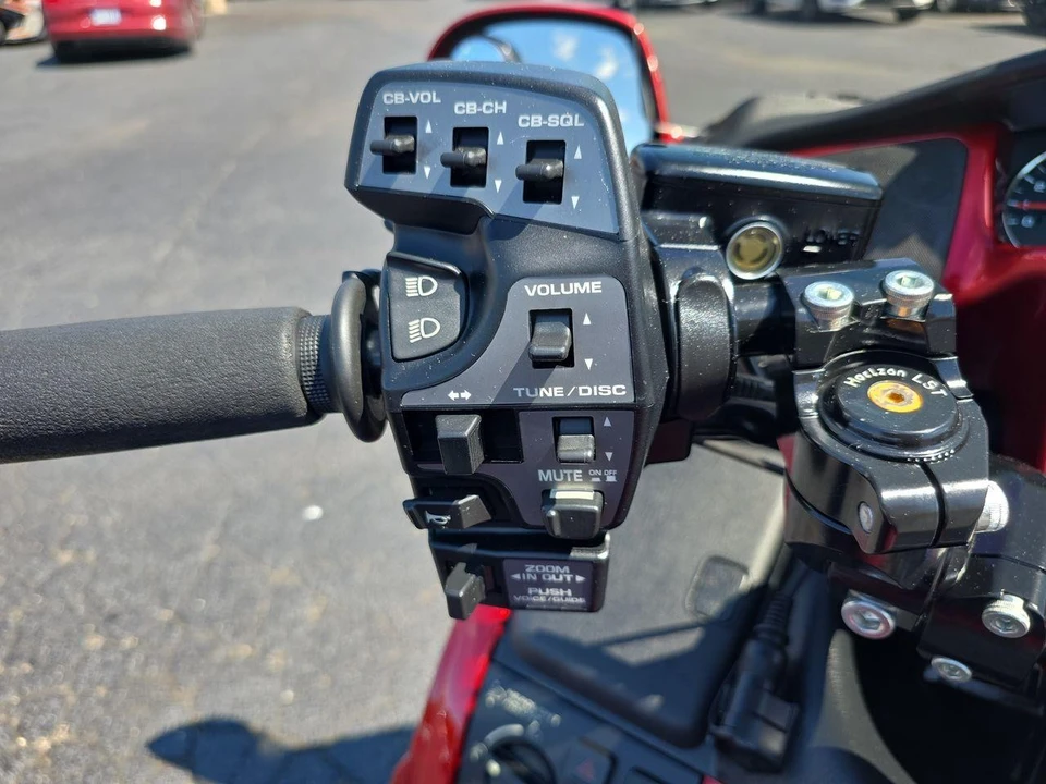 2008 Honda Gold Wing - Image 21 of 31