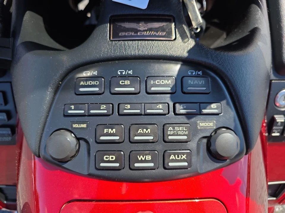 2008 Honda Gold Wing - Image 9 of 31
