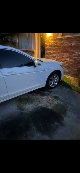 2008 Honda Accord 8th Gen - Image 2 of 11