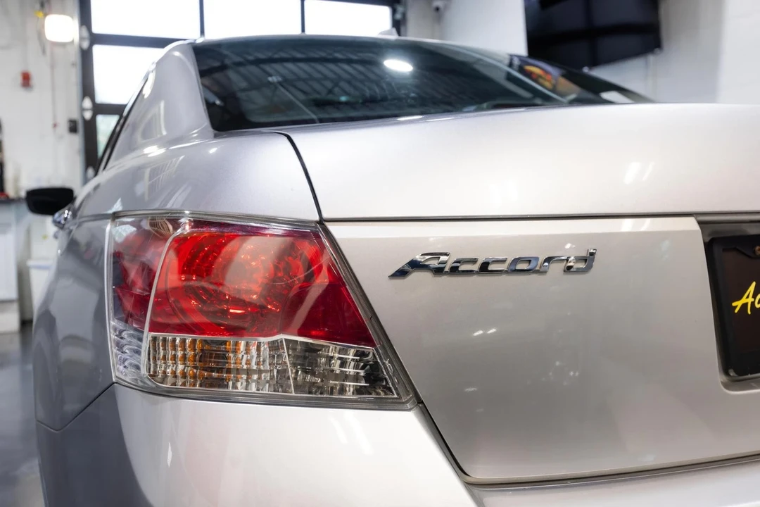 2008 Honda Accord 8th Gen - Image 12 of 21
